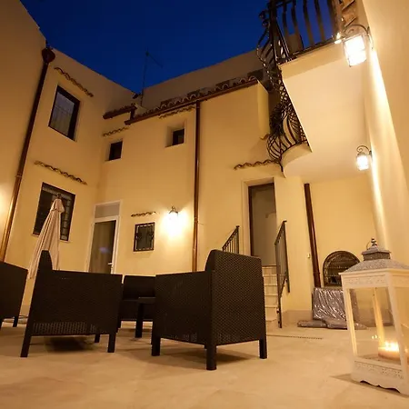 Italiana Maniace Syracuse