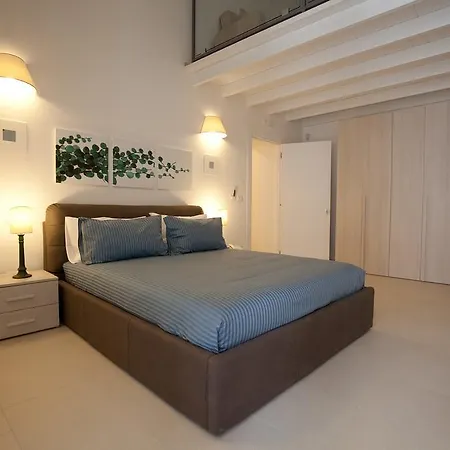 Italiana Maniace Syracuse