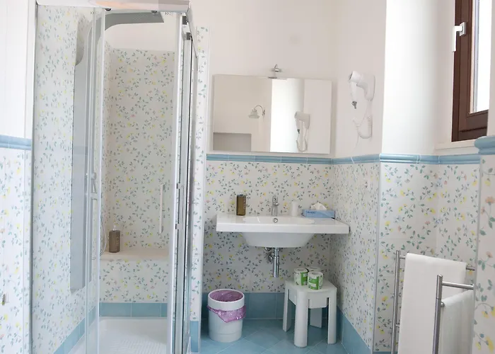 Italiana Maniace Pensión