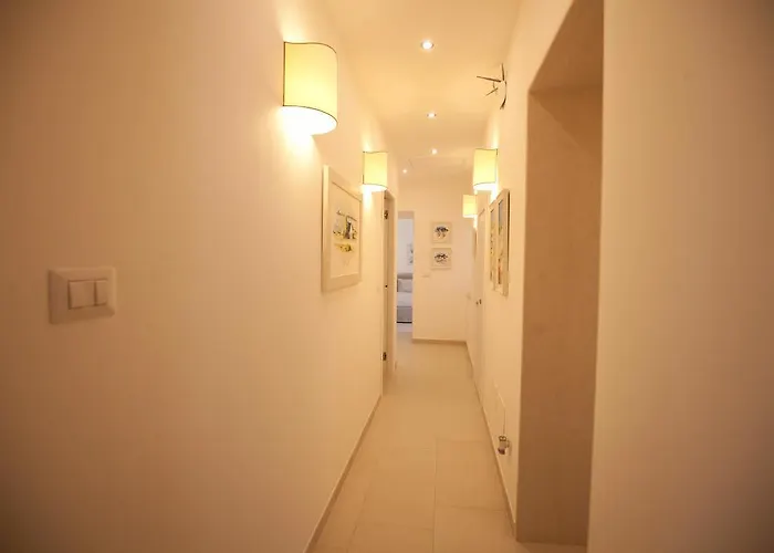 Italiana Maniace Pensión