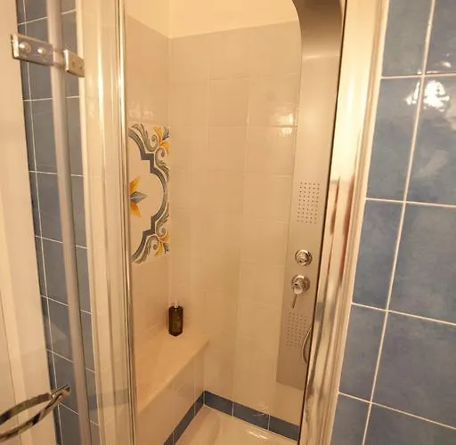 Italiana Maniace Pensión 4*